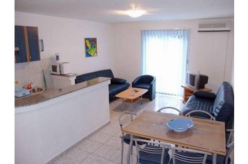 Family pension Makarska 3